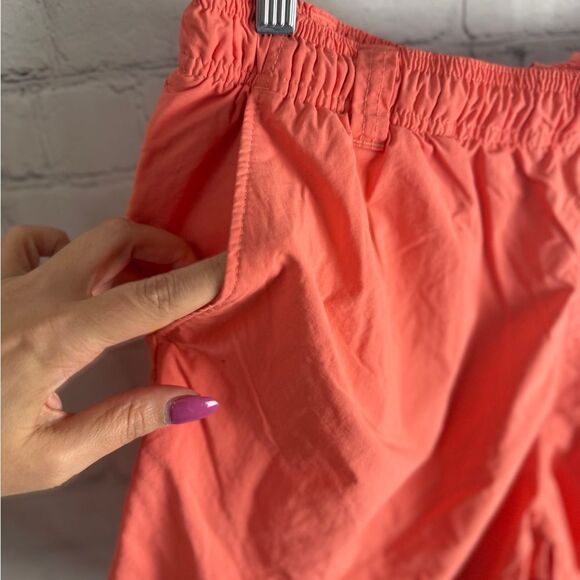 Columbia Salmon Athletic Shorts Lightweight Elastic Waist 5 Inch Size Large - Picture 3 of 9